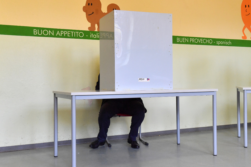 In Thüringen haben bis 14 Uhr rund 57 Prozent der 1,7 Millionen Wahlberechtigten ihren Stimmzettel ausgefüllt.