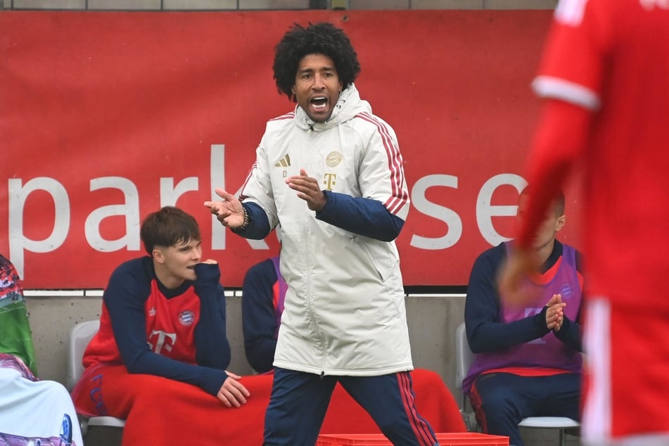Bayern-Trainer Dante Bonfim Costa Santos sah die Rote Karte.