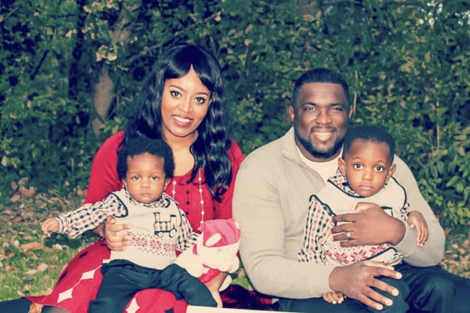 Porsha Ngumezi (top l.) poses with her husband, Hope (top r.), and their two children in a holiday photo taken before her death.