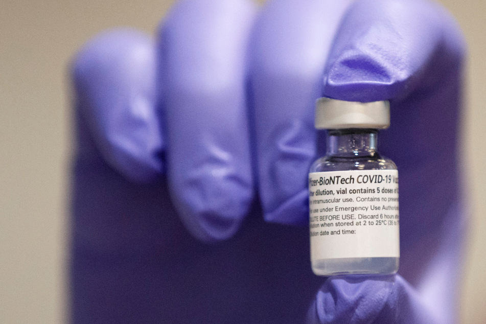 Zehntausende Impfdosen des Corona-Impfstoffs von Pfizer/Biontech werden in den kommenden Tagen im Norden erwartet.