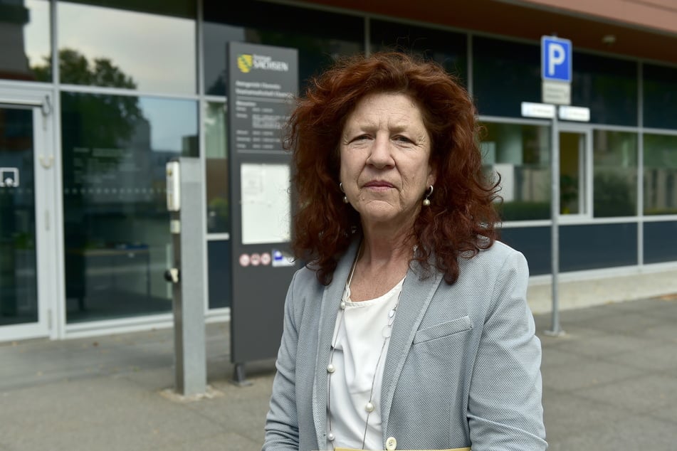 Laut Gerichtssprecherin Brigit Feuring (59) bekamen die beiden Polizisten neun Monate auf Bewährung.