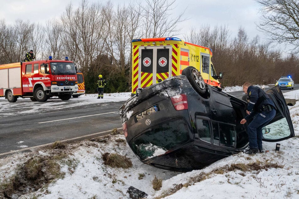 Glück im Unglück: Ein Mann (58) blieb am Montagvormittag nahe Herrnhut trotz Überschlags unverletzt.