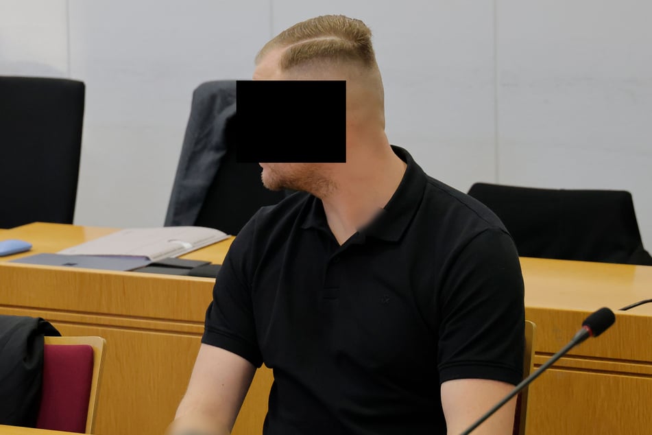 Philip L. (26) ist der vierte Angeklagte.