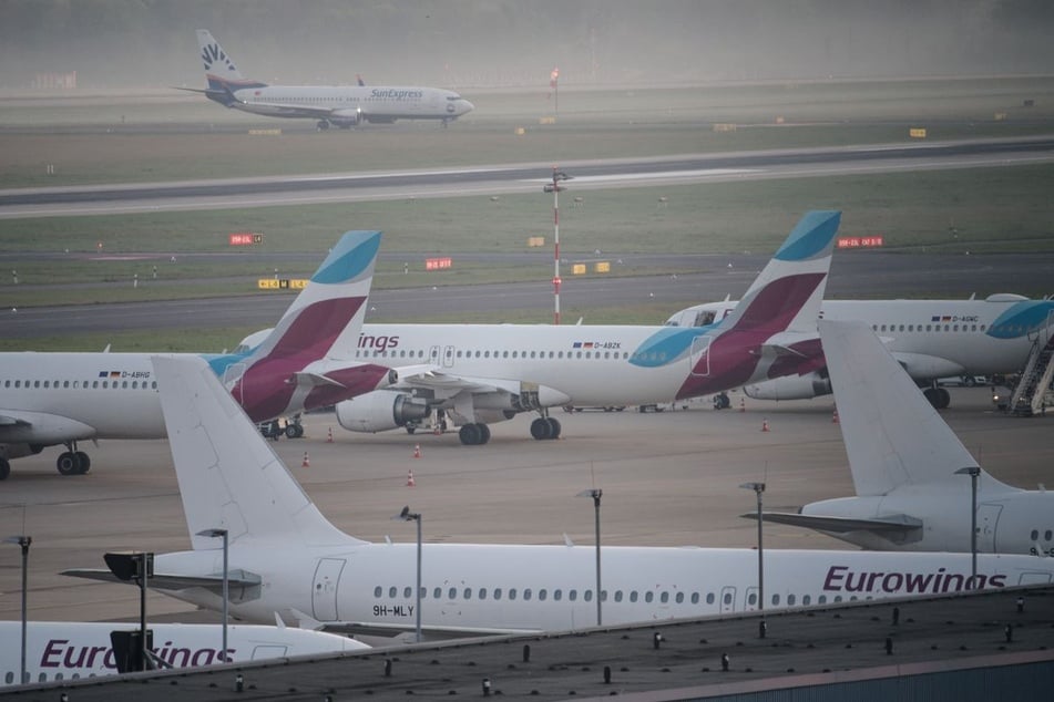 38 Flüge von Eurowings und acht Flüge der Lufthansa bleiben am Montag aufgrund des Pilotenstreiks auf dem Boden.