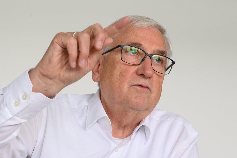 Sachsen-Anhalts Finanzminister Michael Richter (71, CDU) sieht durch den Einstellungsstopp eine Entlastung des Haushaltes. (Archivbild)