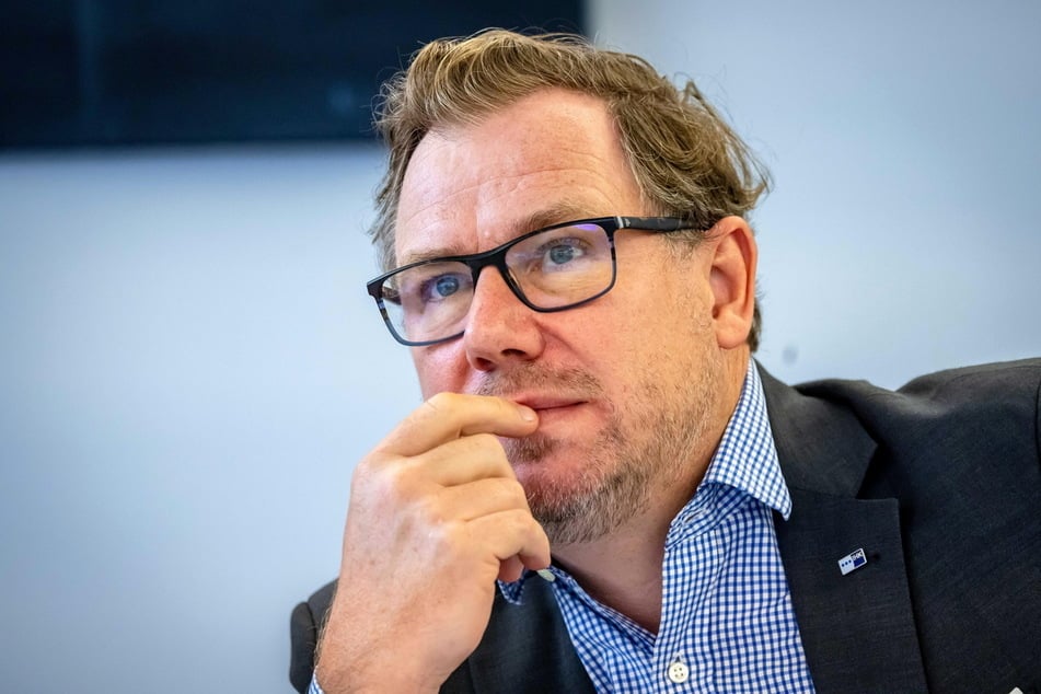 Christoph Neuberg, Hauptgeschäftsführer der IHK Chemnitz, fordert angesichts der hohen Kraftstoffpreise Entlastungen für die Wirtschaft.