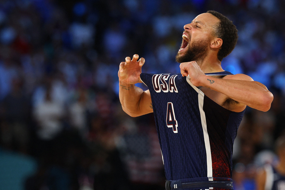 Steph Curry led an incredible late charge as Team USA defeated France in the men's basketball final to win a fifth straight Olympic gold.