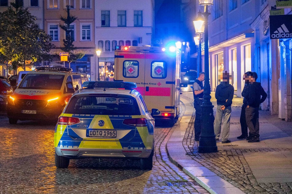 Einsatzkräfte am gestrigen Abend in der Zittauer Innenstadt.