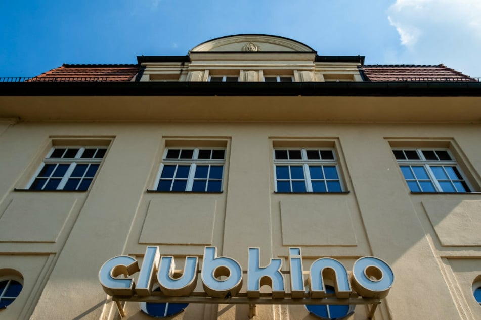 Das Clubkino Siegmar beteiligte sich am Autokino an der Messe und hält seine Besucher über Internet und Telefon auf dem Laufenden.