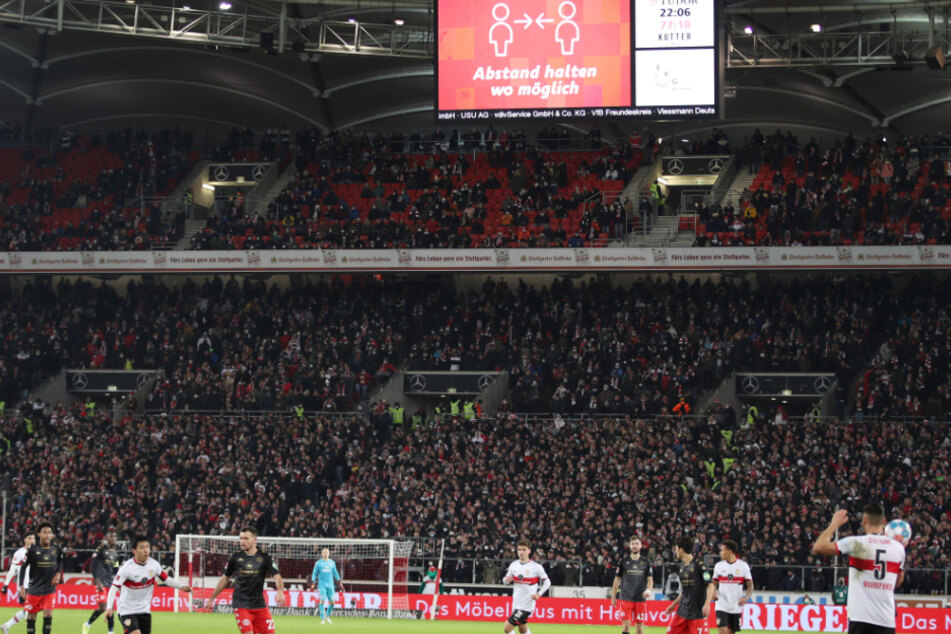 Beim Bundesligaspiel zwischen dem VfB Stuttgart und Mainz 05 waren am Samstag noch 25.000 Zuschauer in der Mercedes-Benz Arena.