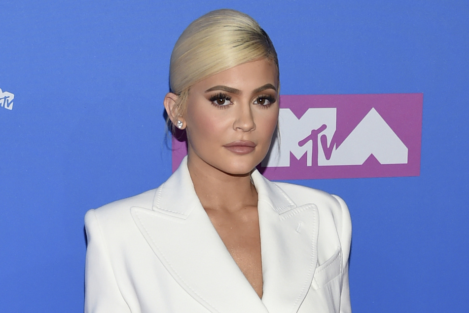Kylie Jenner (24) hat mit neuen Bildern auf Instagram für Aufsehen gesorgt.