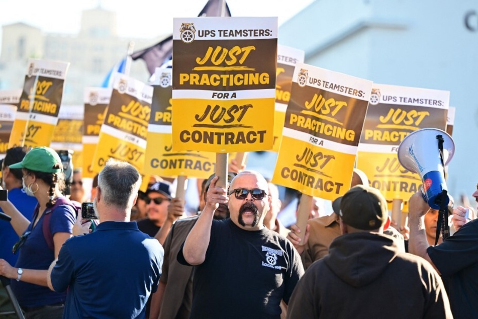 UPS Teamsters ratify contract by historic margins and avert strike