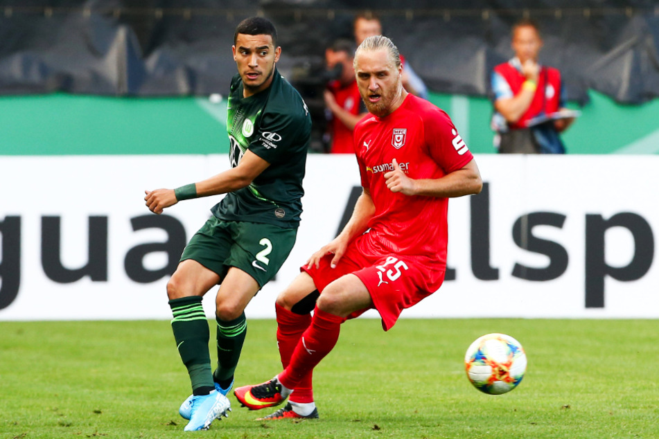 William (25, l.) war beim VfL Wolfsburg lange Zeit Stammspieler, bis ihn ein Kreuzbandriss außer Gefecht setzte.