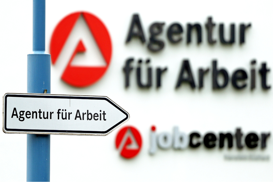 Die Zahl der Arbeitslosen stieg im Vergleich zum Vormonat im Freistaat Bayern um 3288 auf 253.108. (Symbolbild)
