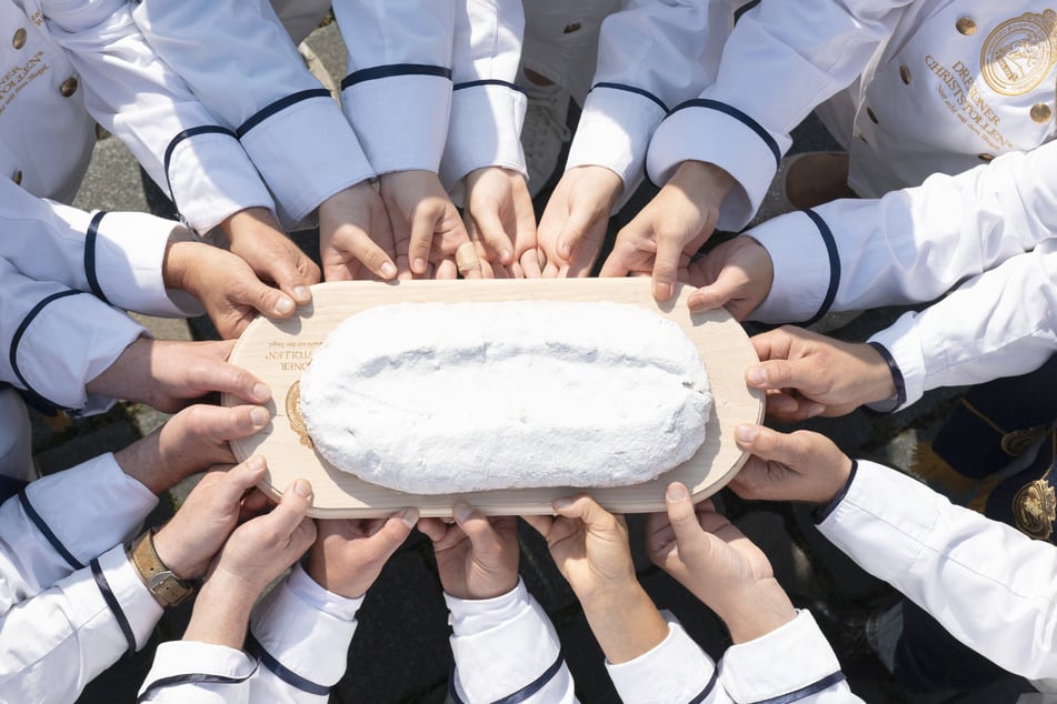 Als Weihnachtsgebäck ist der Dresdner Stollen weltweit beliebt.