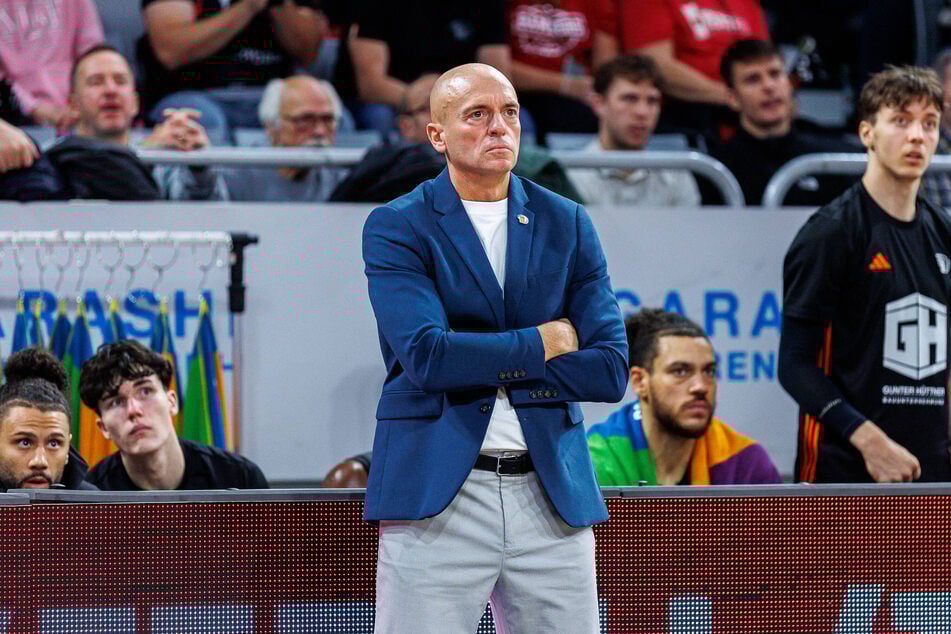 Niners-Trainer Rodrigo Pastore (53).