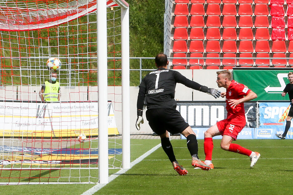 Der Treffer zum 1:1 gegen Braunschweig war einer der wichtigsten von Elias Huth für den FSV.
