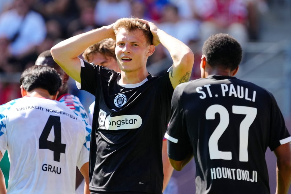 Nicht zu fassen: Keine der unzähligen Torschüsse und Eckbälle der Kiezkicker ging in der regulären Spielzeit ins Netz der Norderstedter.