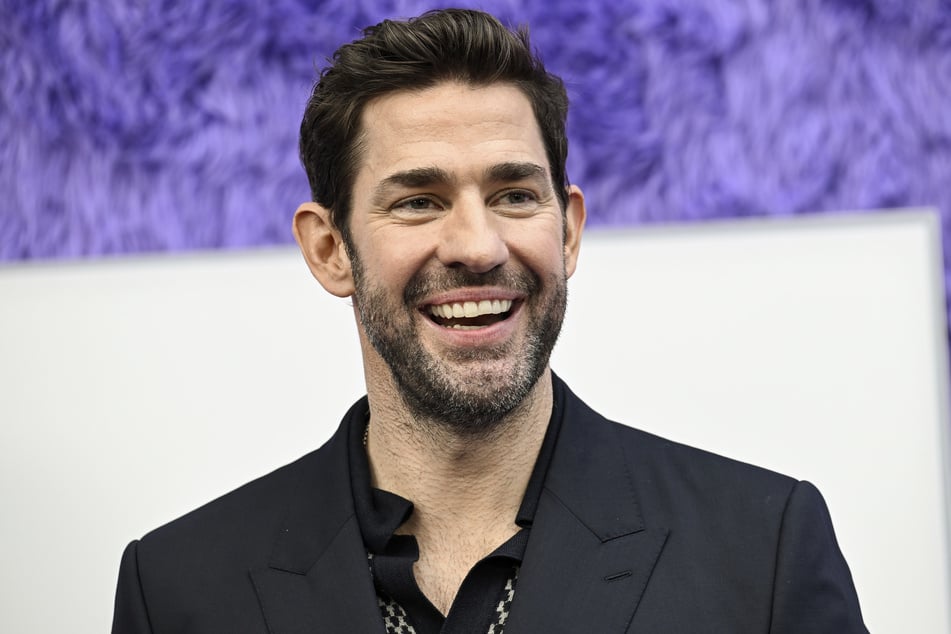 Freuen kann er sich! John Krasinski (45) darf sich jetzt "Sexiest Man Alive 2024" nennen.