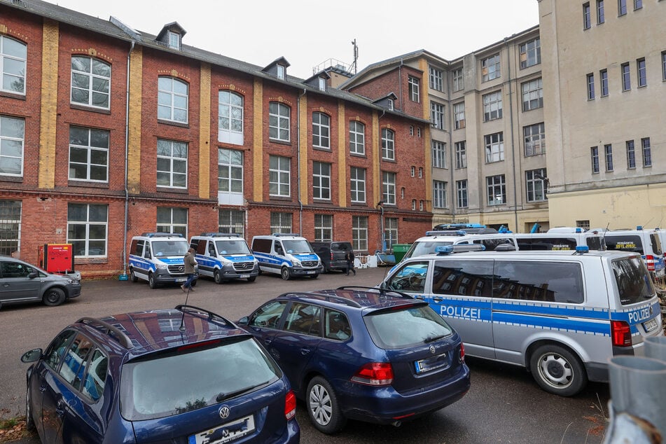 In dieser ehemaligen Textilfabrik in Lichtenstein (Sachsen) fand die Polizei eine riesige Cannabis-Plantage.