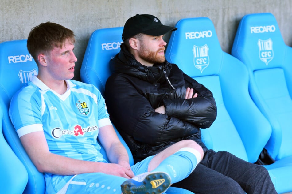 Zuletzt lief Tobias Müller (r.) am 25. Spieltag gegen den Halleschen FC auf.