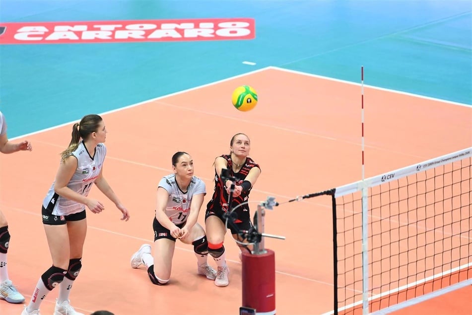 Patricia Nestler (24, r.) war mit der Vorstellung ihres Teams zufrieden.