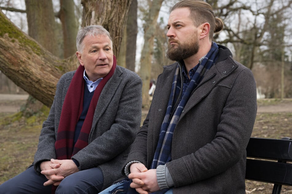 Karsten Kühn (36, r.) spielt den Jakob Heilmann in "In aller Freundschaft". (Archivbild)