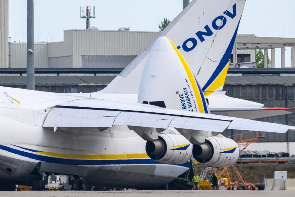 Auf den Leipziger Flughafen ist am 5. August in der Nähe einer Antonov eine Drohne mit einem Sprengsatz gefunden worden.