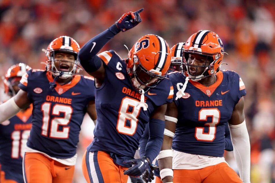 Virginia football cancels home finale as UVA mourns shooting victims