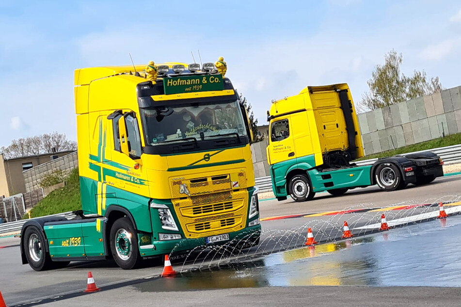 Safety training at the Sachsenring – Safety has a higher priority for the yellow, green giants.