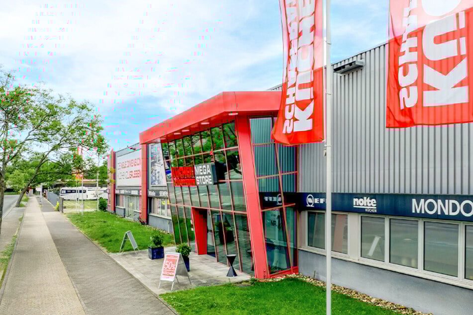 Küchenstudio erwartet hohen Andrang wegen Mega-Rabatten auf Markenküchen