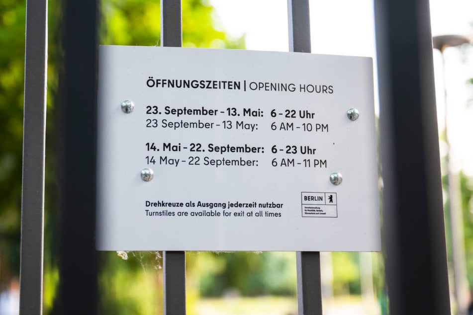 Die Sache mit den Öffnungszeiten hat sich nach dem Urteil des Verwaltungsgerichts erst einmal wieder erledigt.