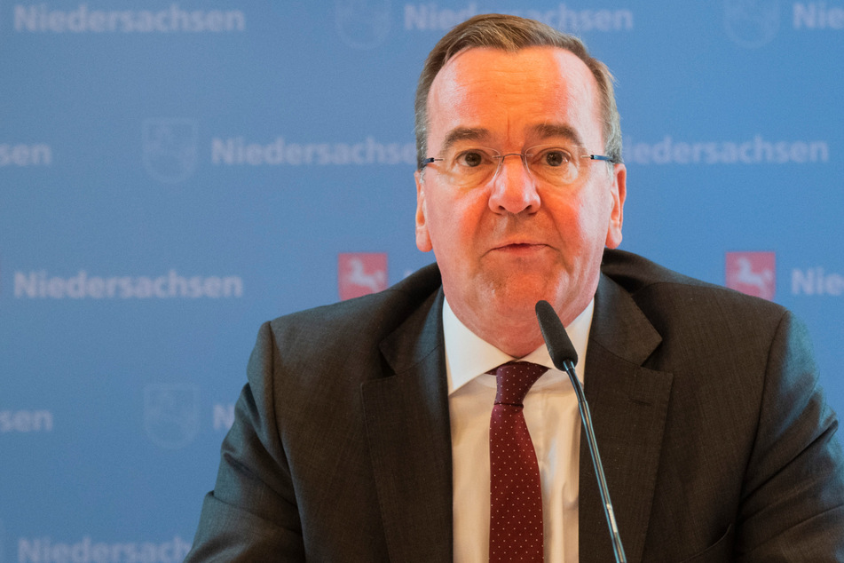 Boris Pistorius (60, SPD), Innenminister Niedersachsen, spricht bei der Kabinetts-Pressekonferenz im Gästehaus der Landesregierung.