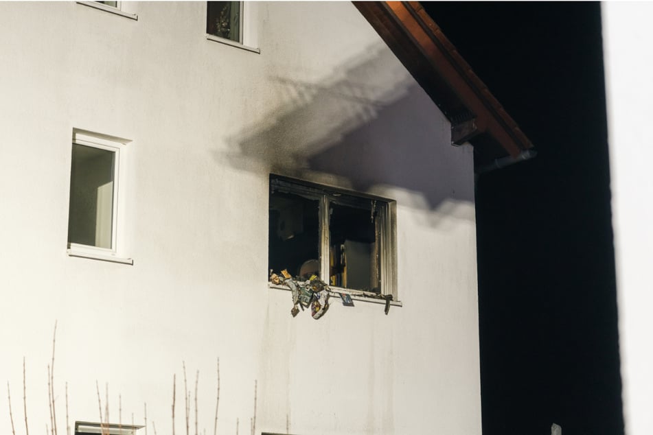 In Reinheim-Spachbrücken hat ein folgenschwerer Brand am Donnerstagabend die Feuerwehr auf den Plan gerufen.