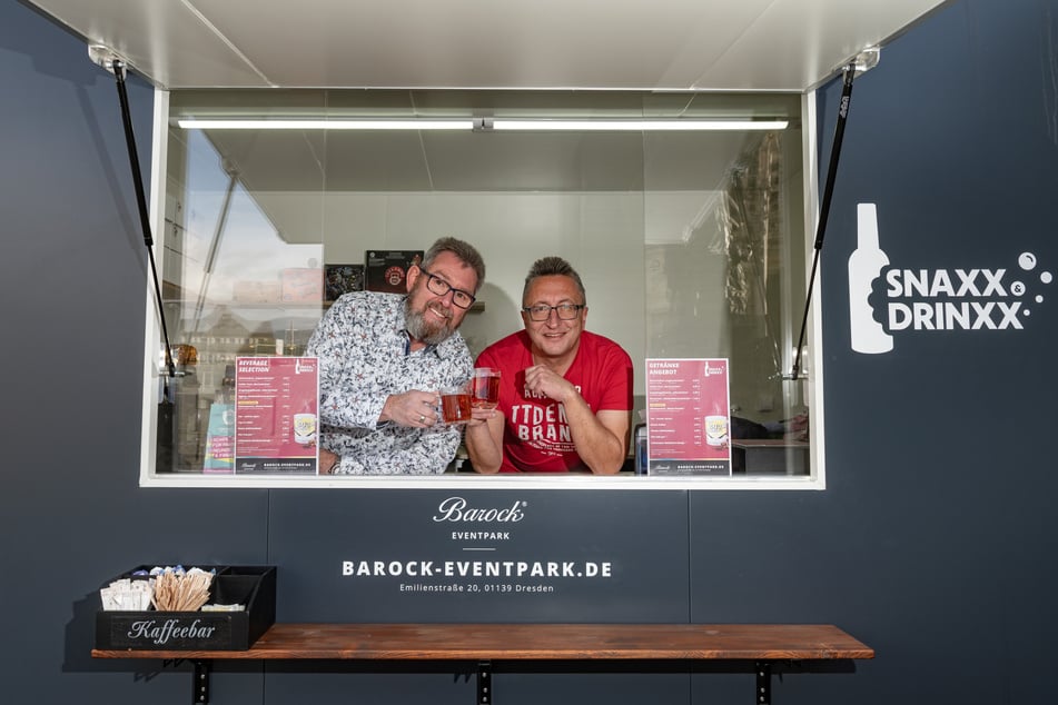 Die "Tassen"-Macher: Torsten Meisel (60, l.) und Hendrik M. Dietrich (55).