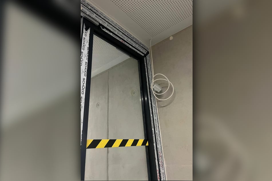 Könnten sich Azubis an diesem losen Kabel verletzen?