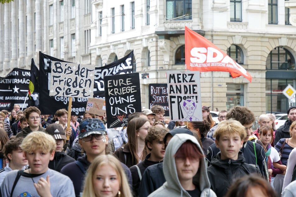 Mit Plakaten machten die Schüler auf ihre Anliegen aufmerksam.
