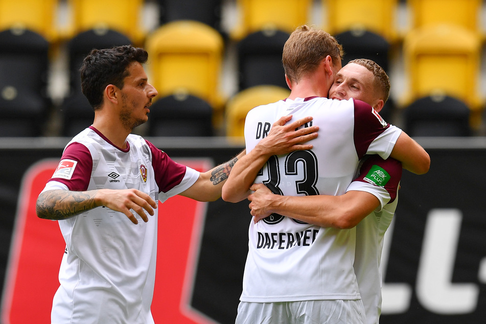 Torjubel bei den Jungs: Philipp Hosiner, Christoph Daferner und Luca Herrmann (v.l.).