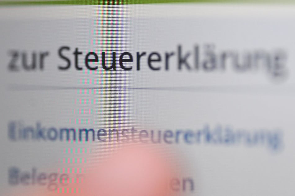 Mit betrügerischen Steuermails sollen Betroffene dazu aufgefordert werden, ihre Bankdaten preiszugeben. (Symbolbild)