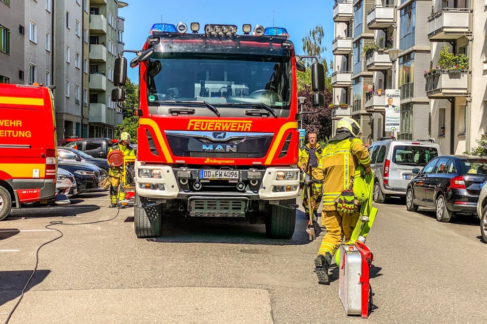 Insgesamt 60 Feuerwehr- und Rettungskräfte waren vor Ort im Einsatz.