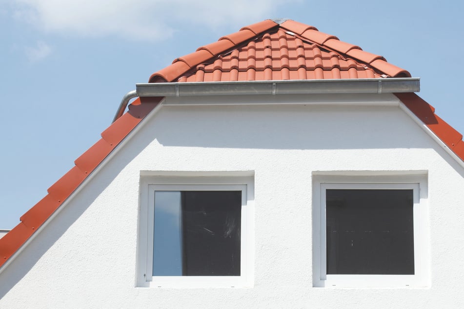 Im Altenburger Land stürzte eine 74-jährige Frau aus dem Fenster und verletzte sich dabei schwer. (Symbolfoto)