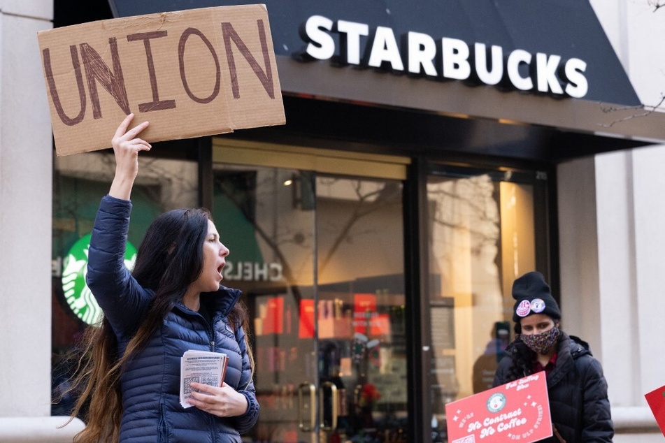 Starbucks has agreed to pursue collective bargaining agreements with unionized stores in a major win for the US labor movement.