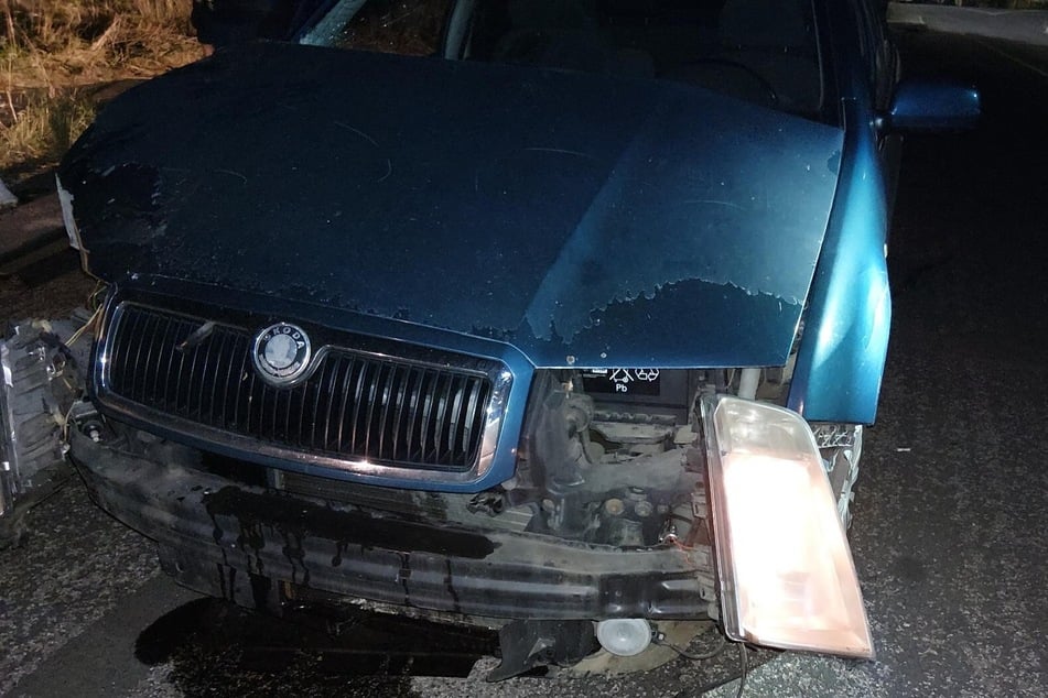 Mit seinem Skoda floh der Mann nach seiner Suff-Fahrt.