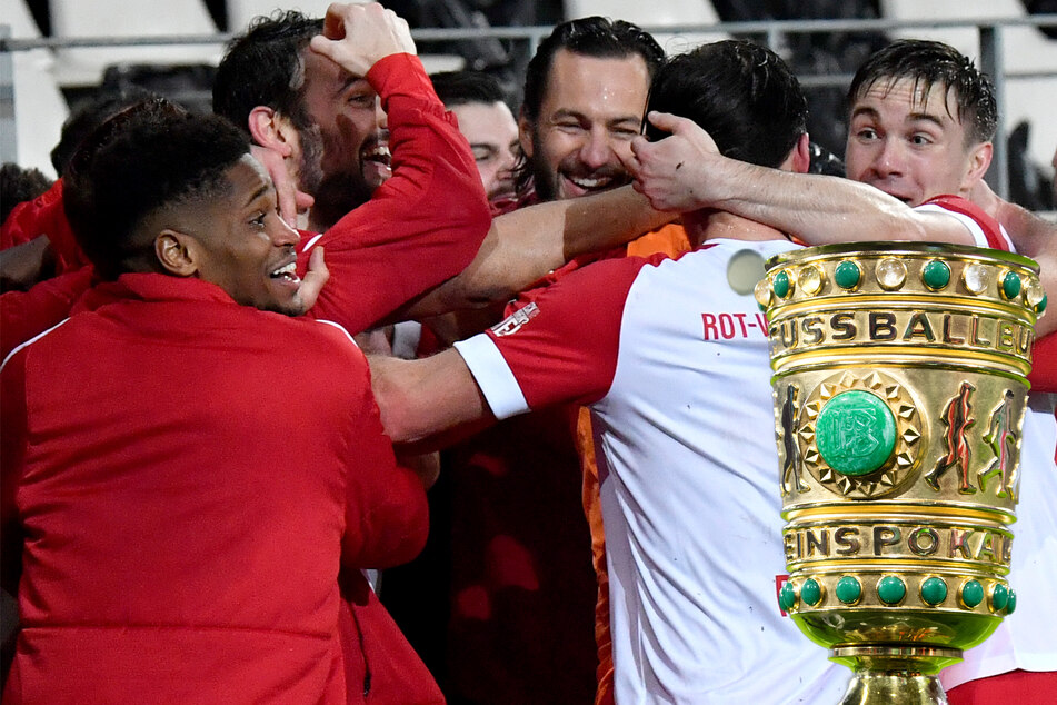 DFB-Pokal: Underdog Essen zieht Bayern-Bezwinger Kiel, Kracher Gladbach-BVB
