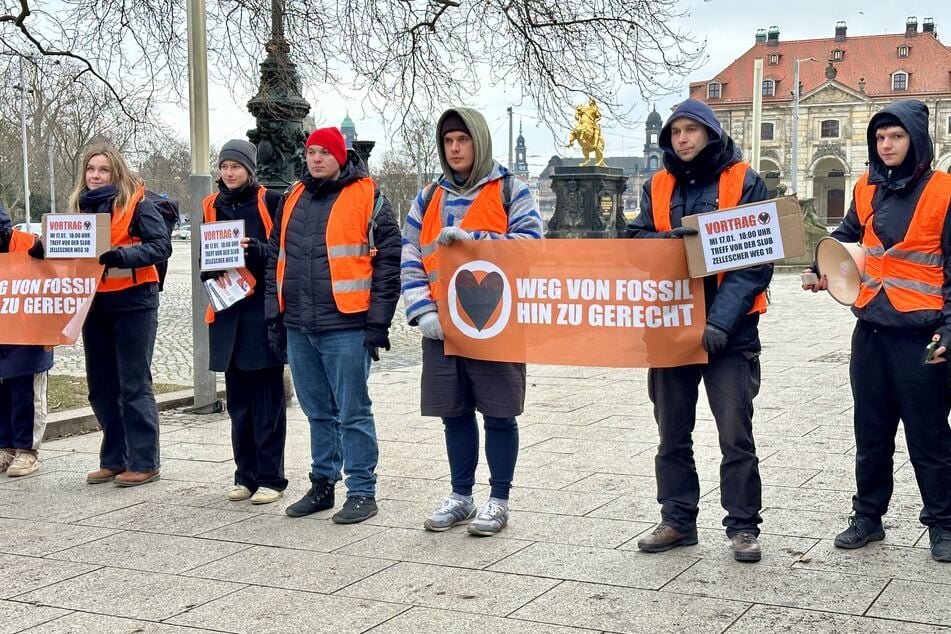 "Letzte Generation" blockiert in Dresden jetzt Fußgänger