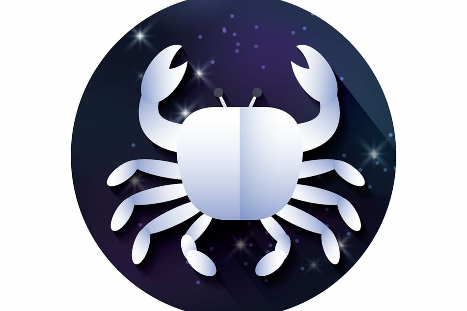 Free Cancer monthly horoscope for January 2024