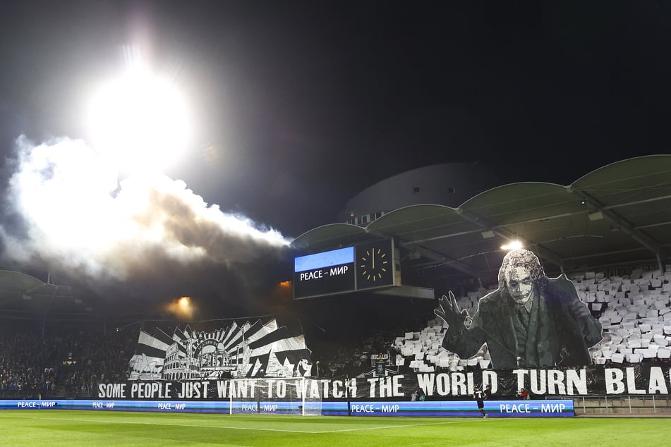 Bei den Fans von Sturm Graz war die Aufregung nach dem Sticker-Streich groß, doch der Verein reagierte mit viel Klasse.
