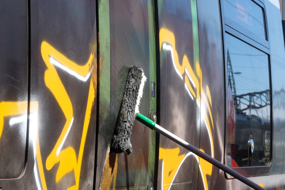 Im Jahr 2020 hat die Stadt Leipzig fast 300.000 Euro für die Beseitigung von Graffitis ausgegeben. (Symbolbild)
