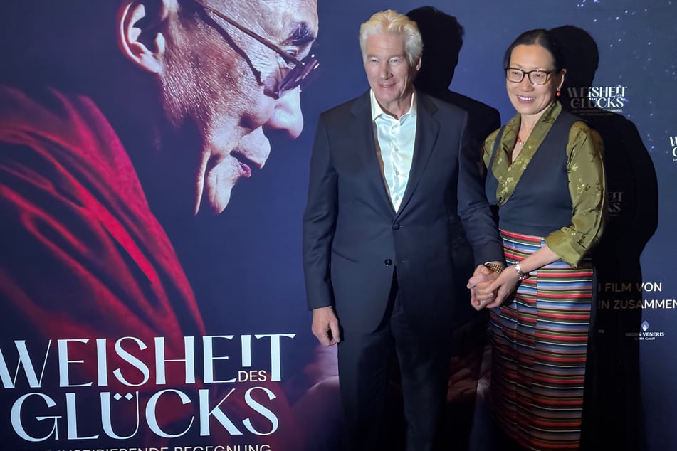 In Berlin: Richard Gere schwärmt vom Dalai Lama und spricht über eine bessere Welt
