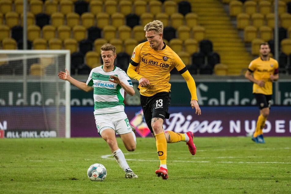 Simon Makienok (r.) traf zuletzt für Dynamo gegen Fürth - in der verlängerten Corona-Saison vor leeren Rängen.